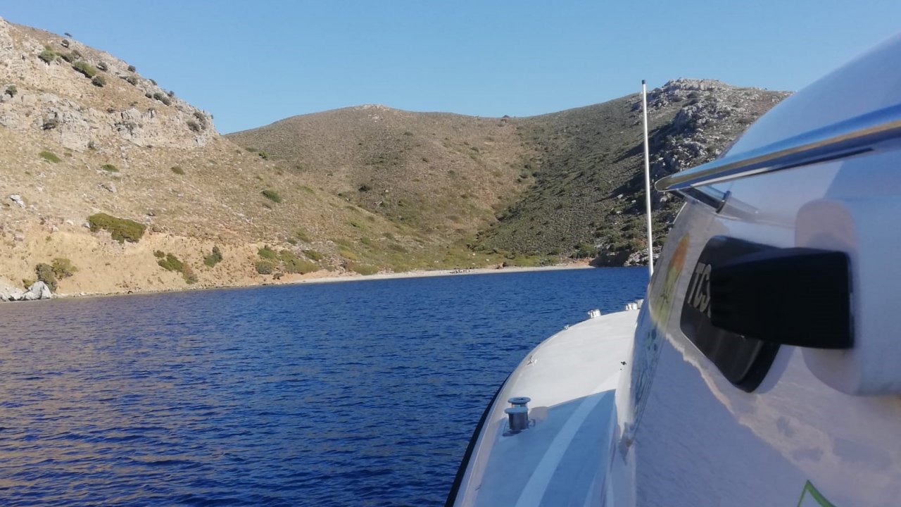 Marmaris'te mahsur kalan 9 sığınmacı kurtarıldı