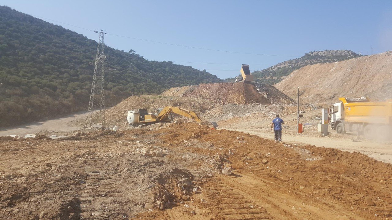 247 Futbol Sahası Büyüklüğünde Hafriyat Bertarafı Sağlandı