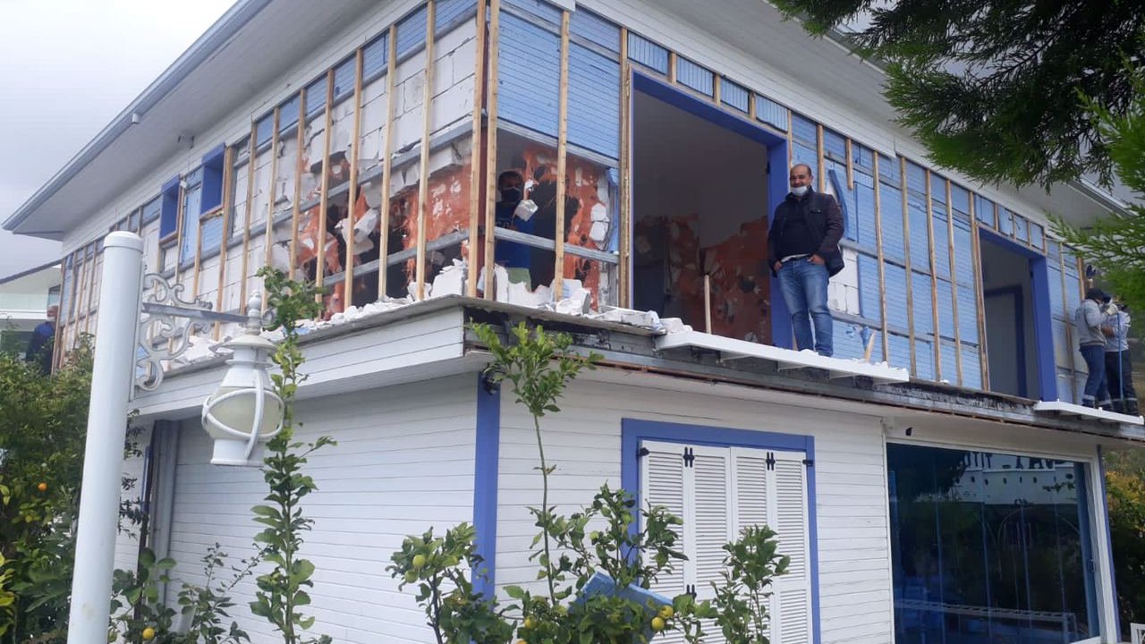 Marmaris'te imara aykırı binalar yıkılıyor