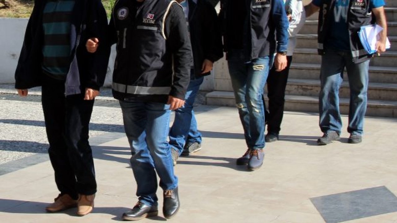 Muğla polisinden üç ilde FETÖ/PDY operasyonu