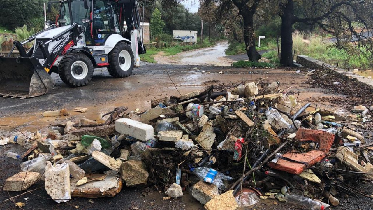 Vatandaş kirletiyor, MUSKİ temizliyor