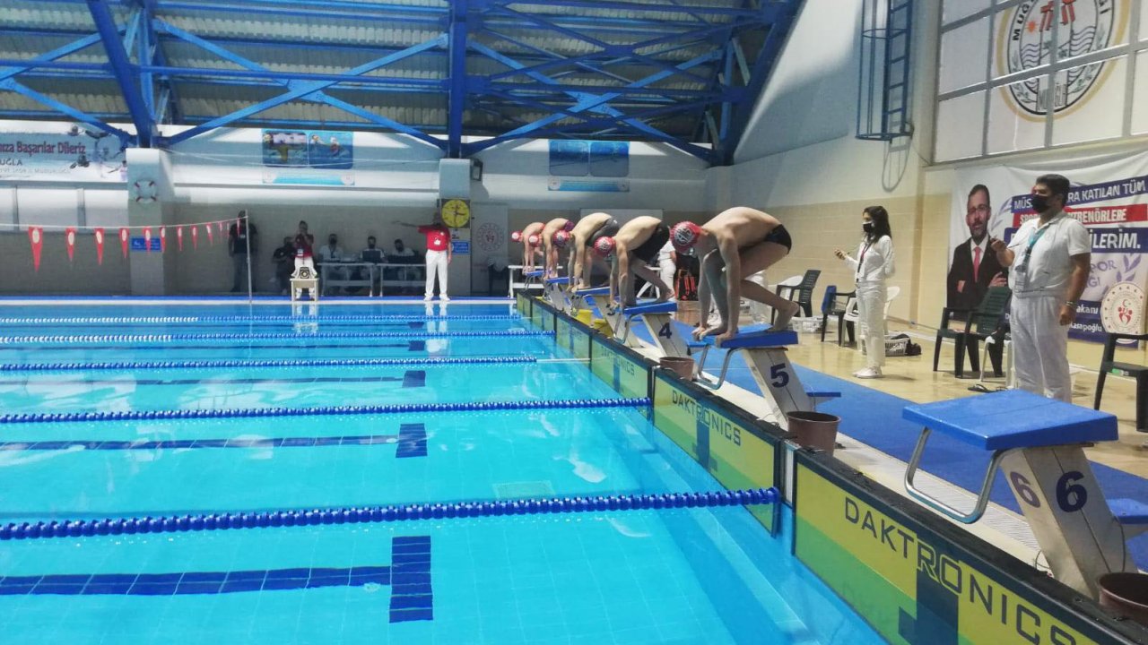 Muğla Kapalı Yüzme Havuzunda Şampiyona Heyecanı