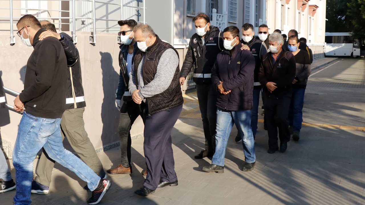 Göçmen kaçakçılığı operasyonunda yakalanan 6 zanlı tutuklandı
