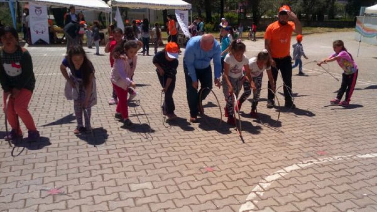 Çocuklar teknolojiyi iki günlüğüne unuttu