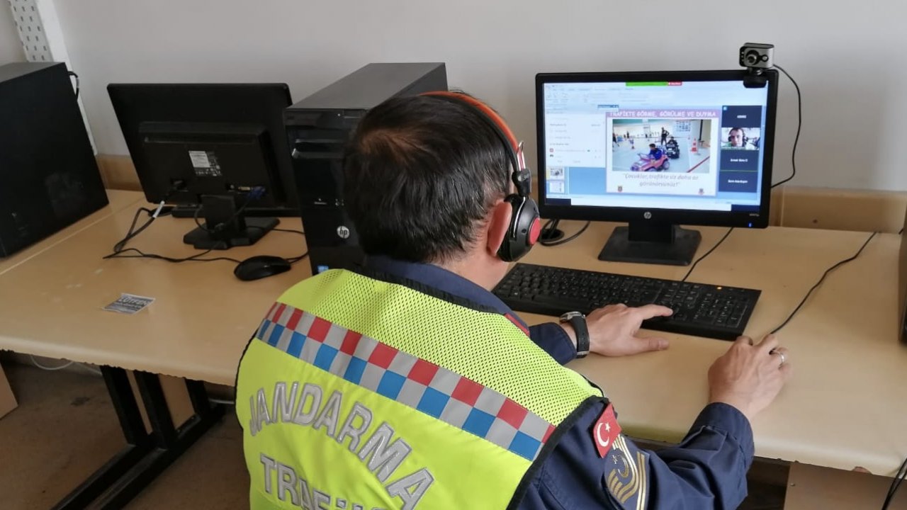 110 öğrenciye trafik eğitimi