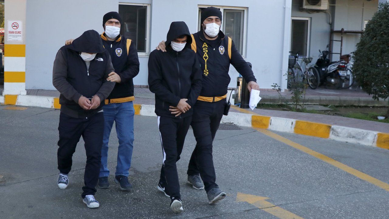 Tekneden hırsızlık iddiası