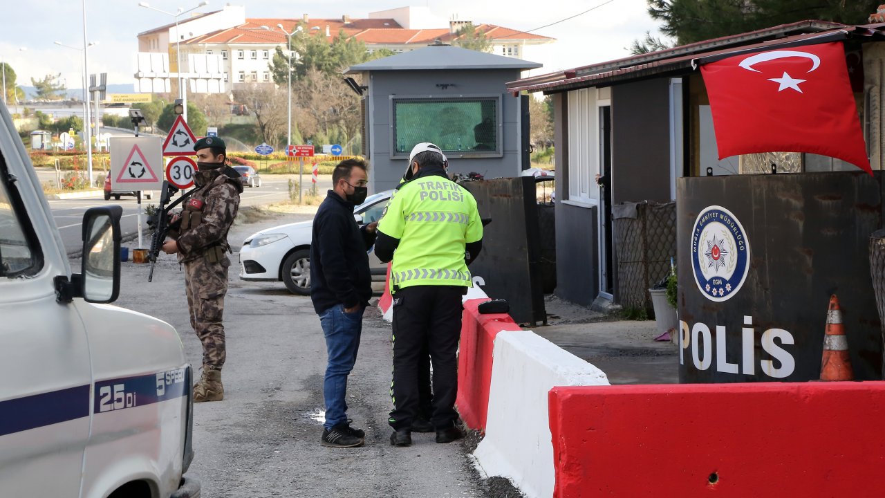 Ehliyetsiz sürücüye 3 bin 701 lira ceza verildi