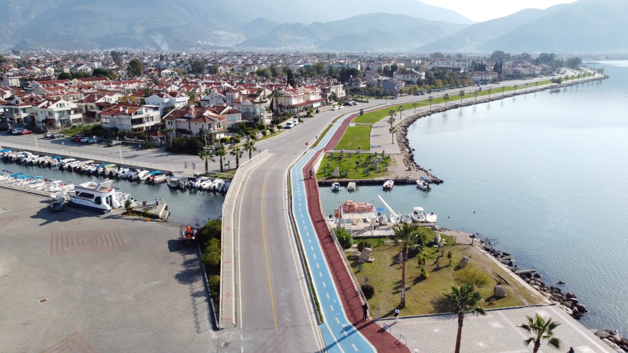 Turizm merkezleri sessizliğe büründü