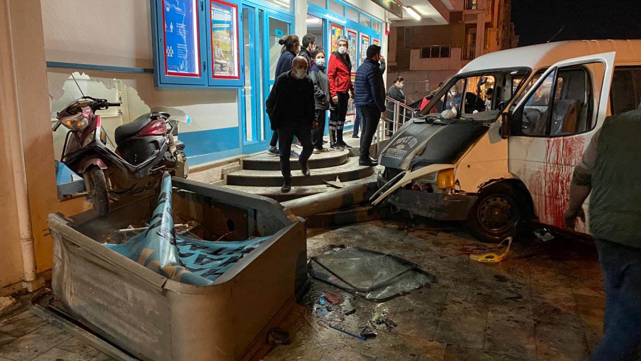 Zincirleme trafik kazası: 1 ölü, 5 yaralı