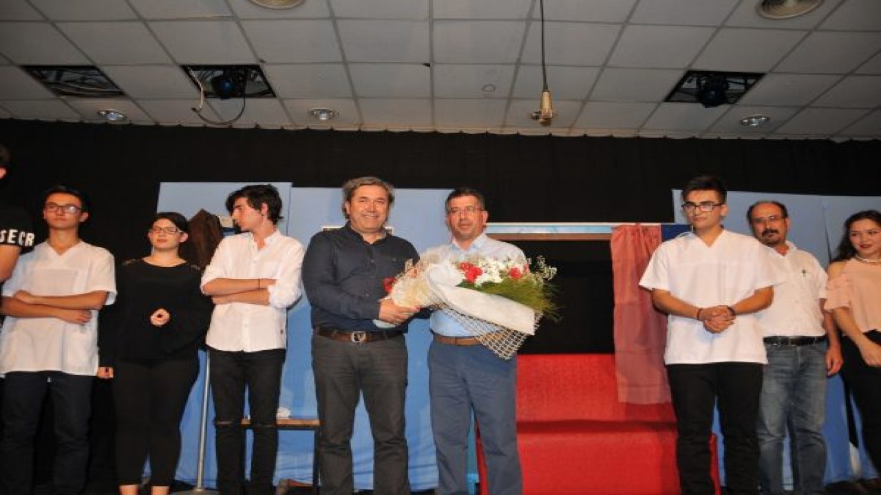 Milas'ta yetenekli gençler sahnede