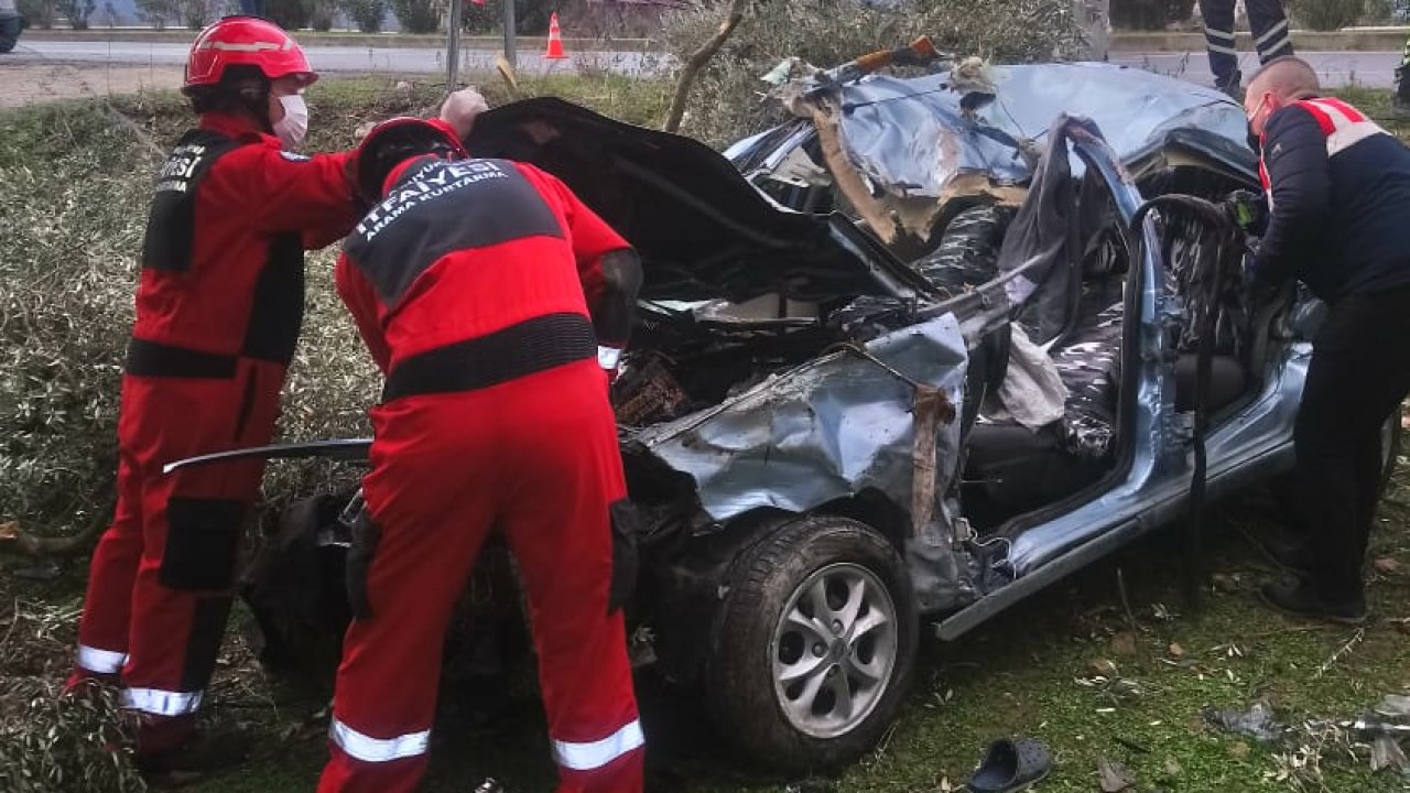 Devrilen otomobilin sürücüsü hayatını kaybetti
