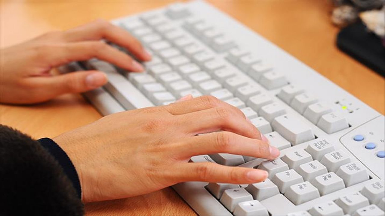 Sözleşmeli personelin yıllık izinleri bir sonraki yıla devredebilecek