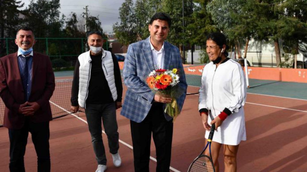Tenis kortlarından dolayı Karaca’ya teşekkür ettiler