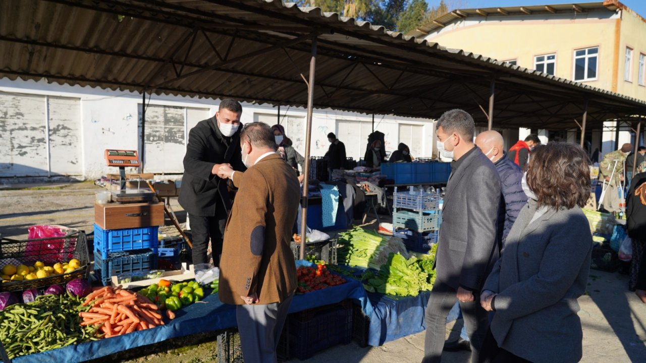 Başkan Tokat, Bafa pazarını ziyaret etti