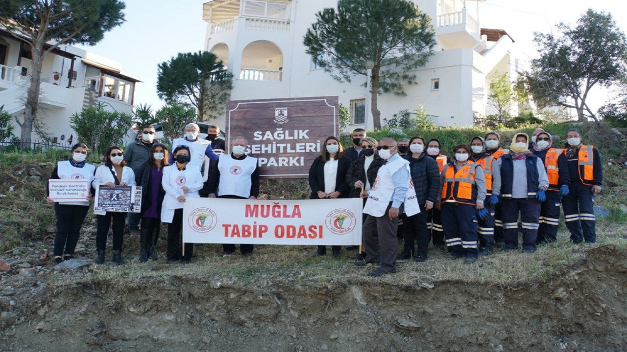 PANDEMİ ŞEHİTLERİ ANISINA FİDANLAR TOPRAKLA BULUŞTU