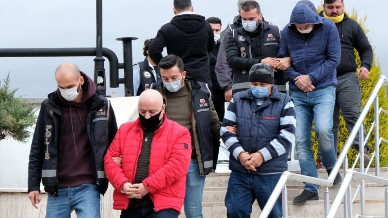 Menteşe'de tefecilik operasyonunda gözaltına alınan 7 kişi adliyeye getirildi