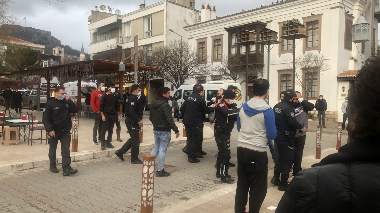 ŞEHRİN GÖBEĞİNDE SİLAHLI OLAY