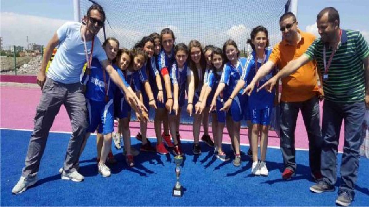 Hokey’in sultanları Türkiye 4’üncüsü oldu