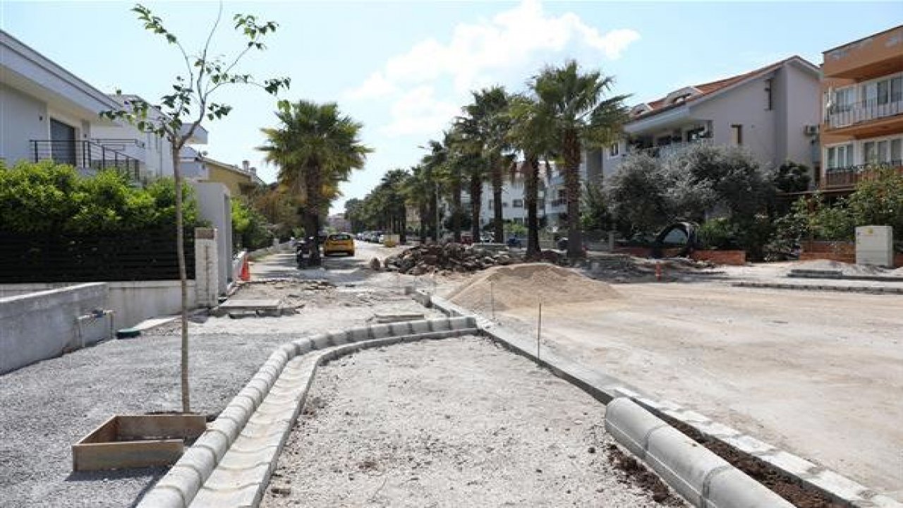 Marmaris’te yol çalışmaları devam ediyor