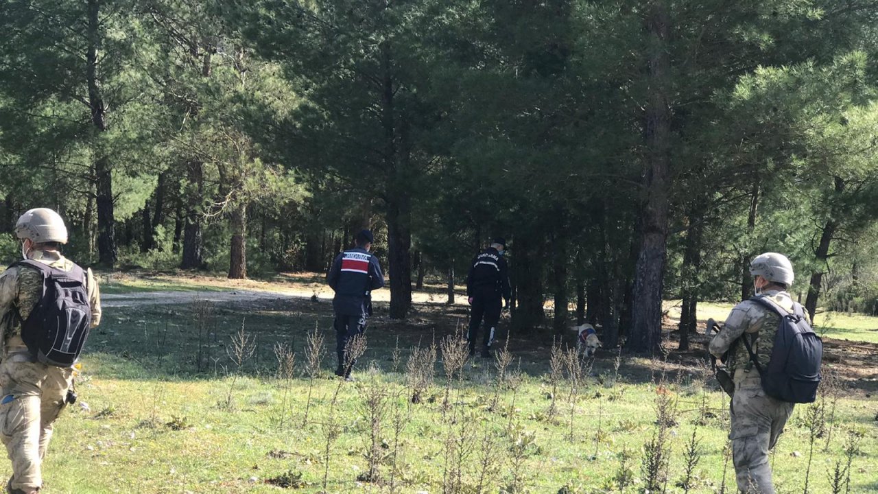 JANDARMA EKİPLERİ KATİL ZANLISINI ARIYOR