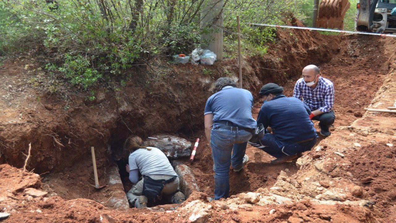 Helenistik döneme ait mezar bulundu