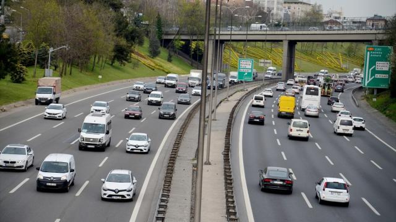 Tam kapanma öncesi akaryakıt satışları arttı