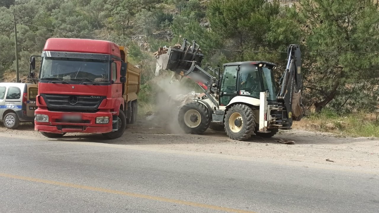Bodrum'da kaçak moloz dökenler yakalandı