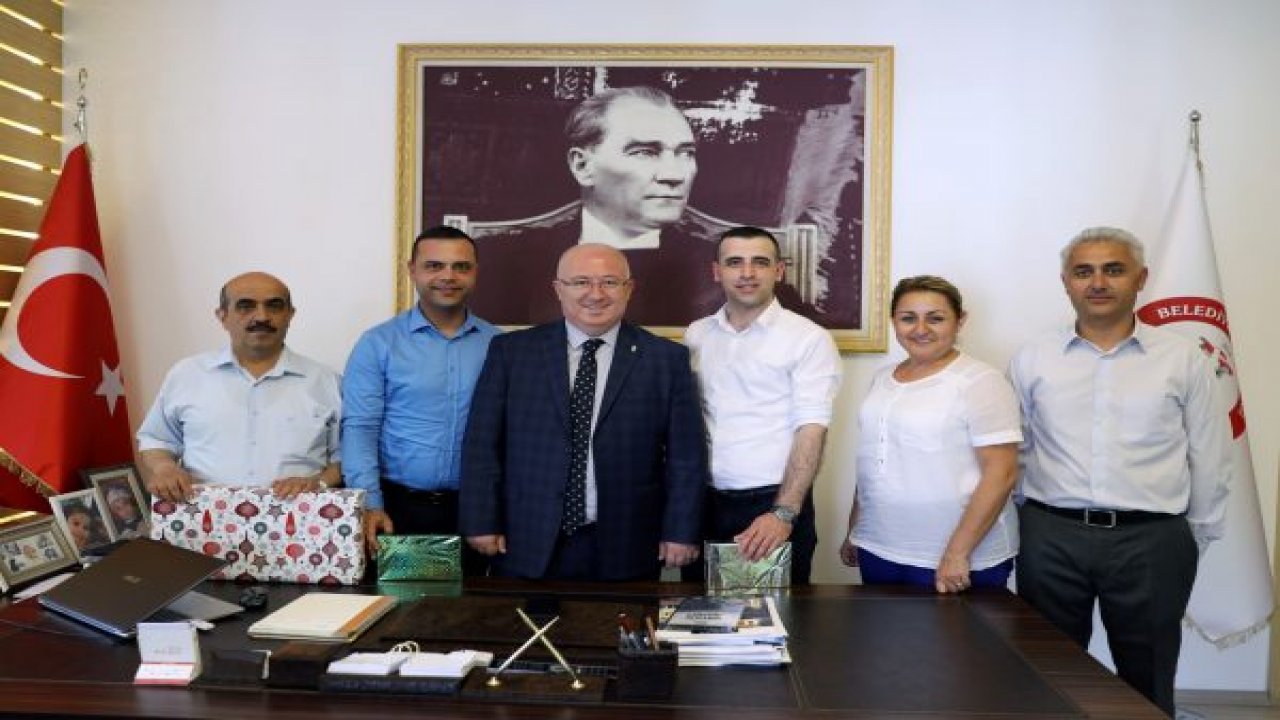 Ödüllerini Aldılar