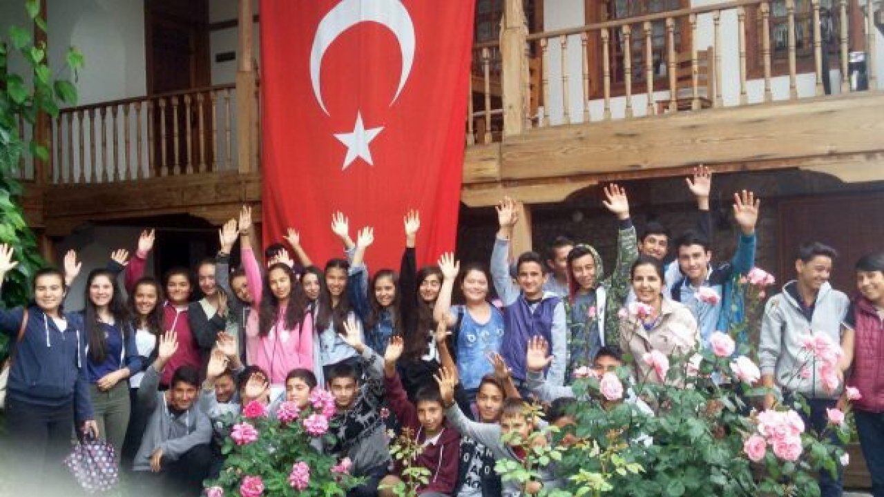 Öğrenciler Geçmişle Tanışıyor