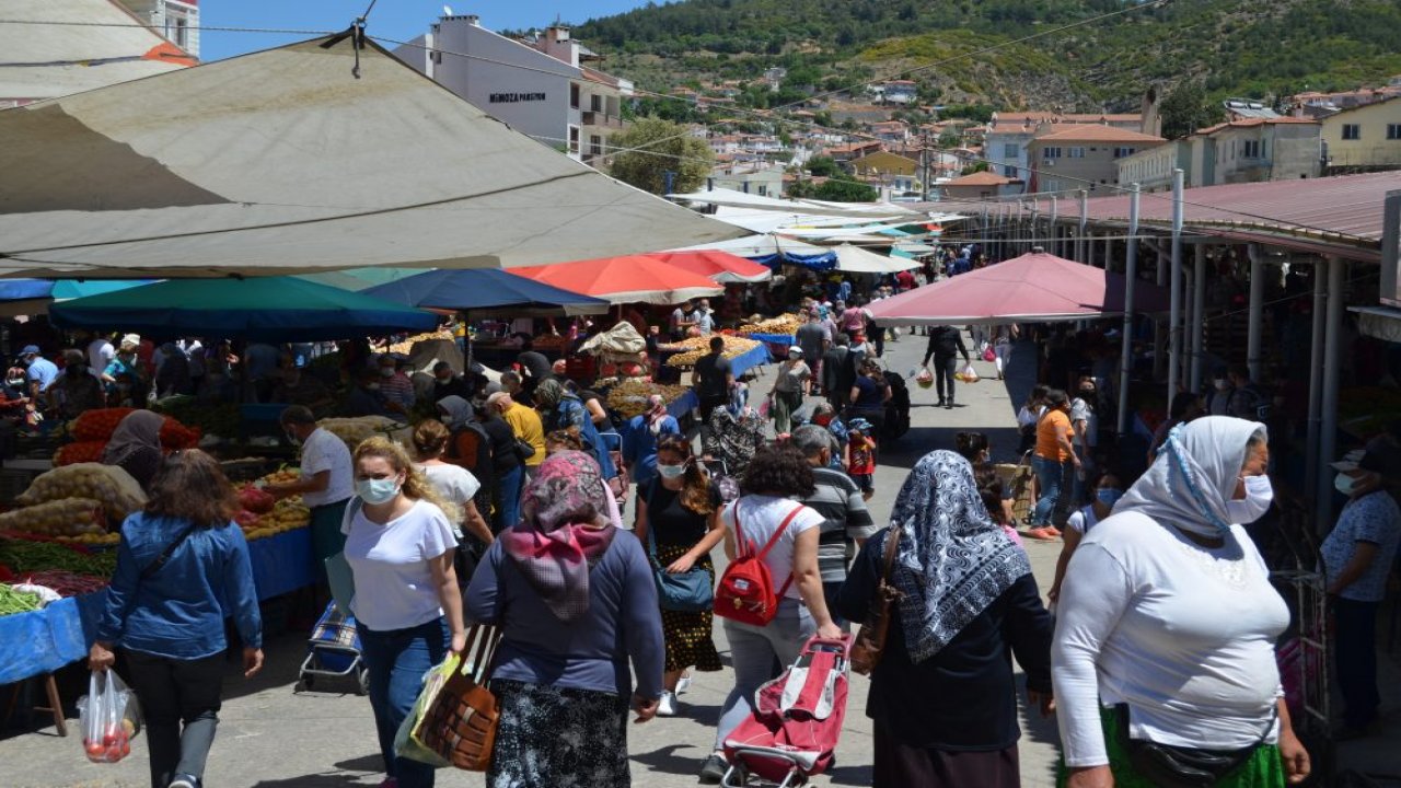 Pazarda manzara aynı