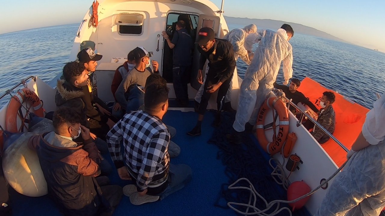 Datça açıklarında 25 düzensiz göçmen kurtarıldı