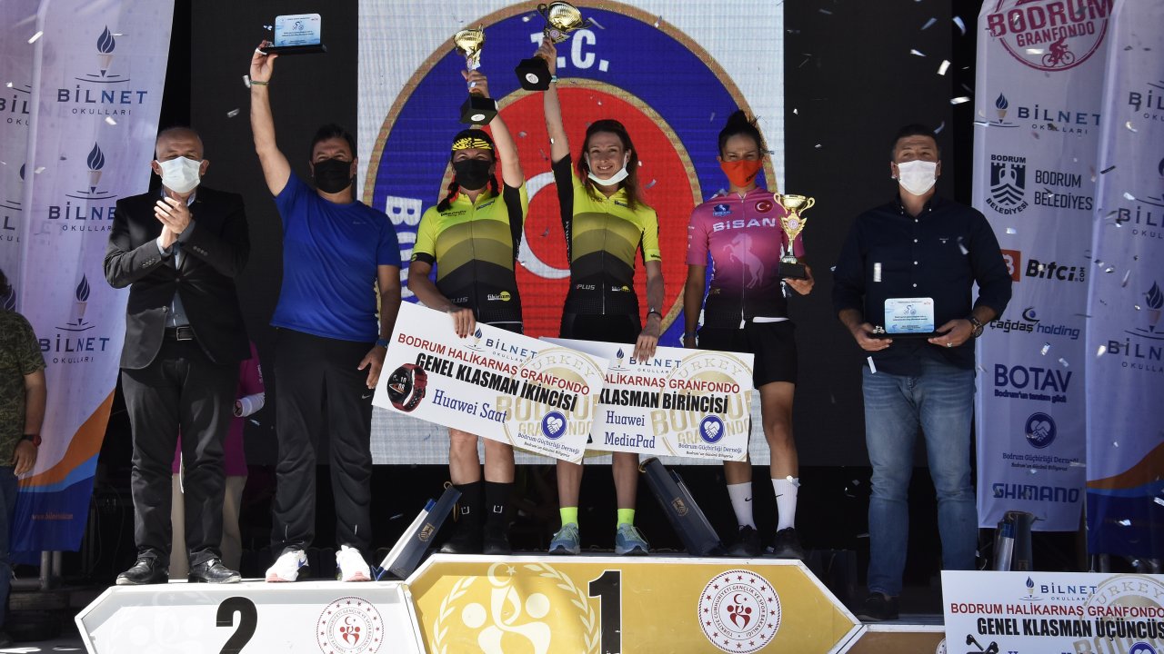 Bodrum Halikarnas Gran Fondo Uluslararası Yol Yarışı, ödül töreniyle sona erdi