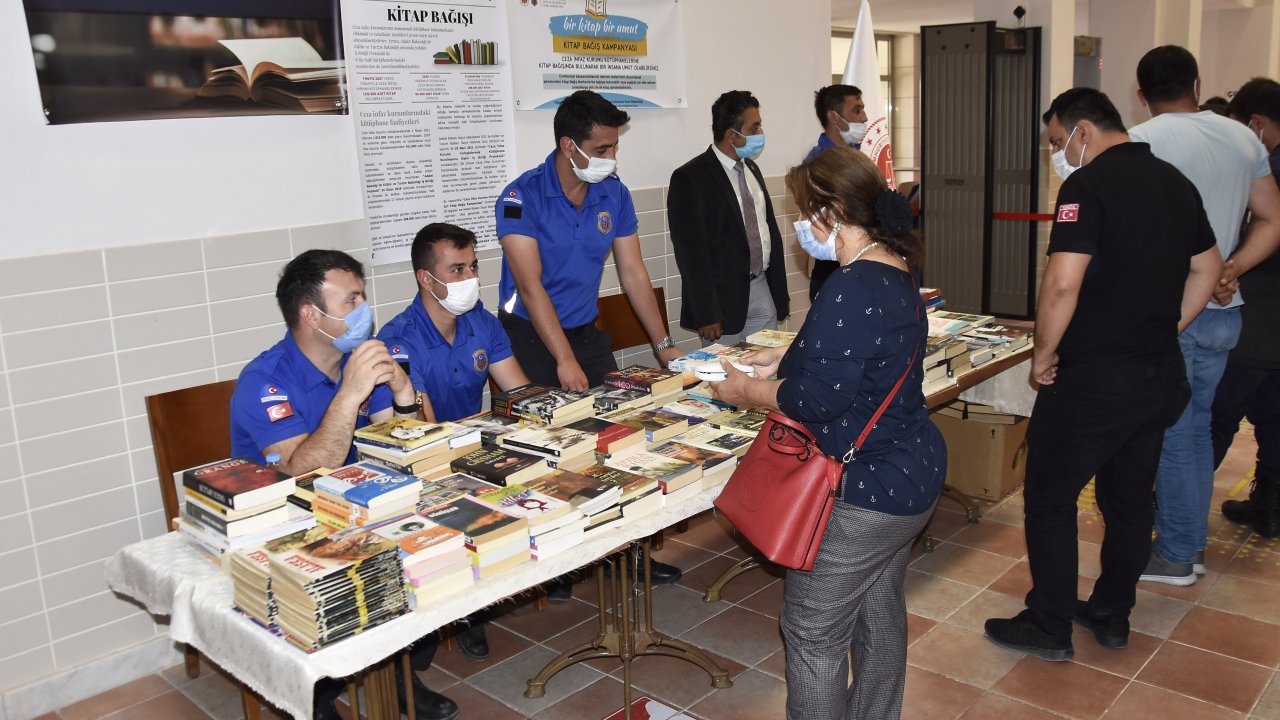 Kitap bağış kampanyası ilgi görüyor