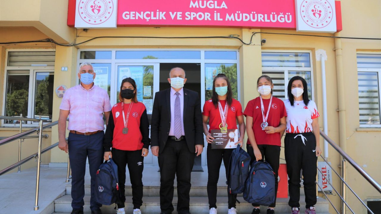 Köyceğiz Belediyespor Bayan Güreş Takımından İlman’a ziyaret