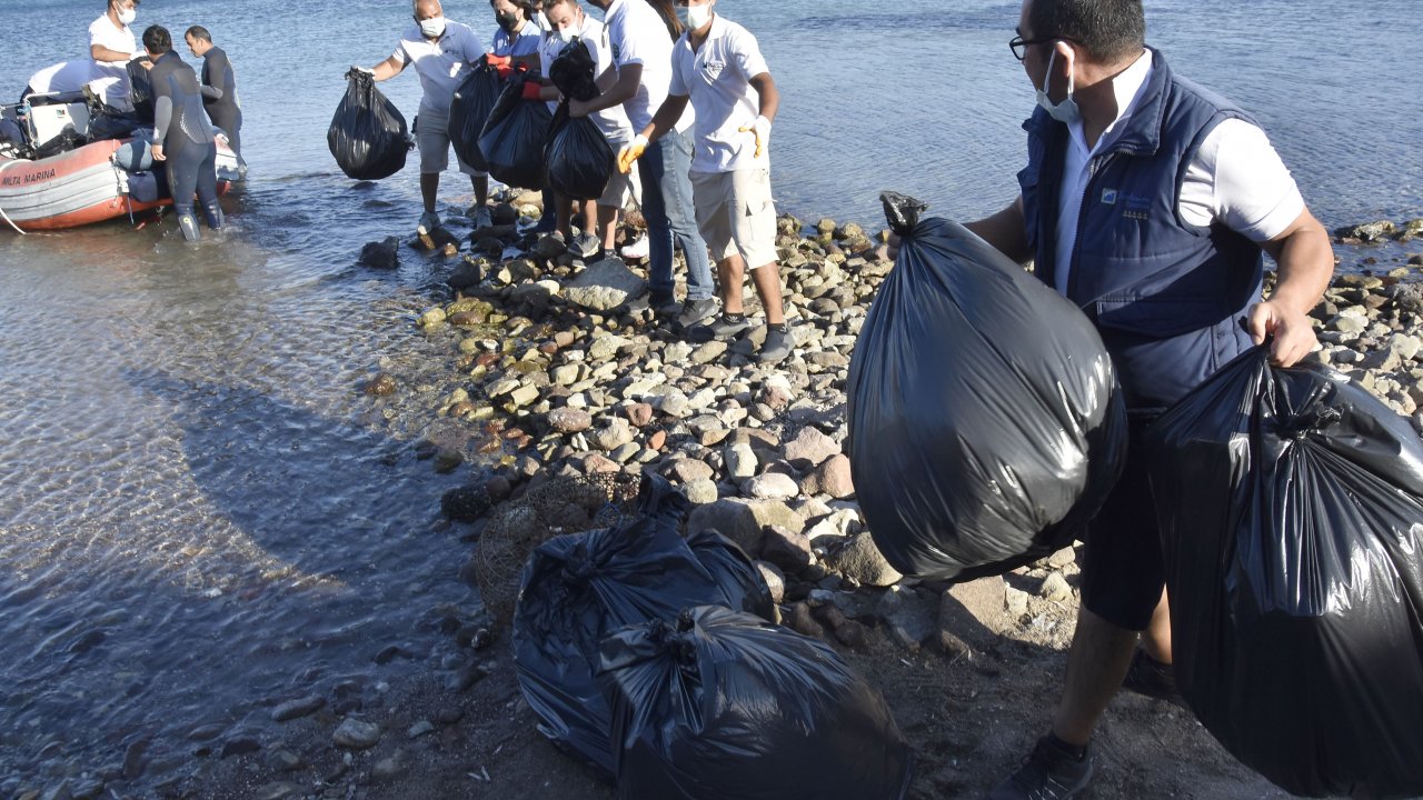 Çevre ve deniz dibi temizliği yapıldı