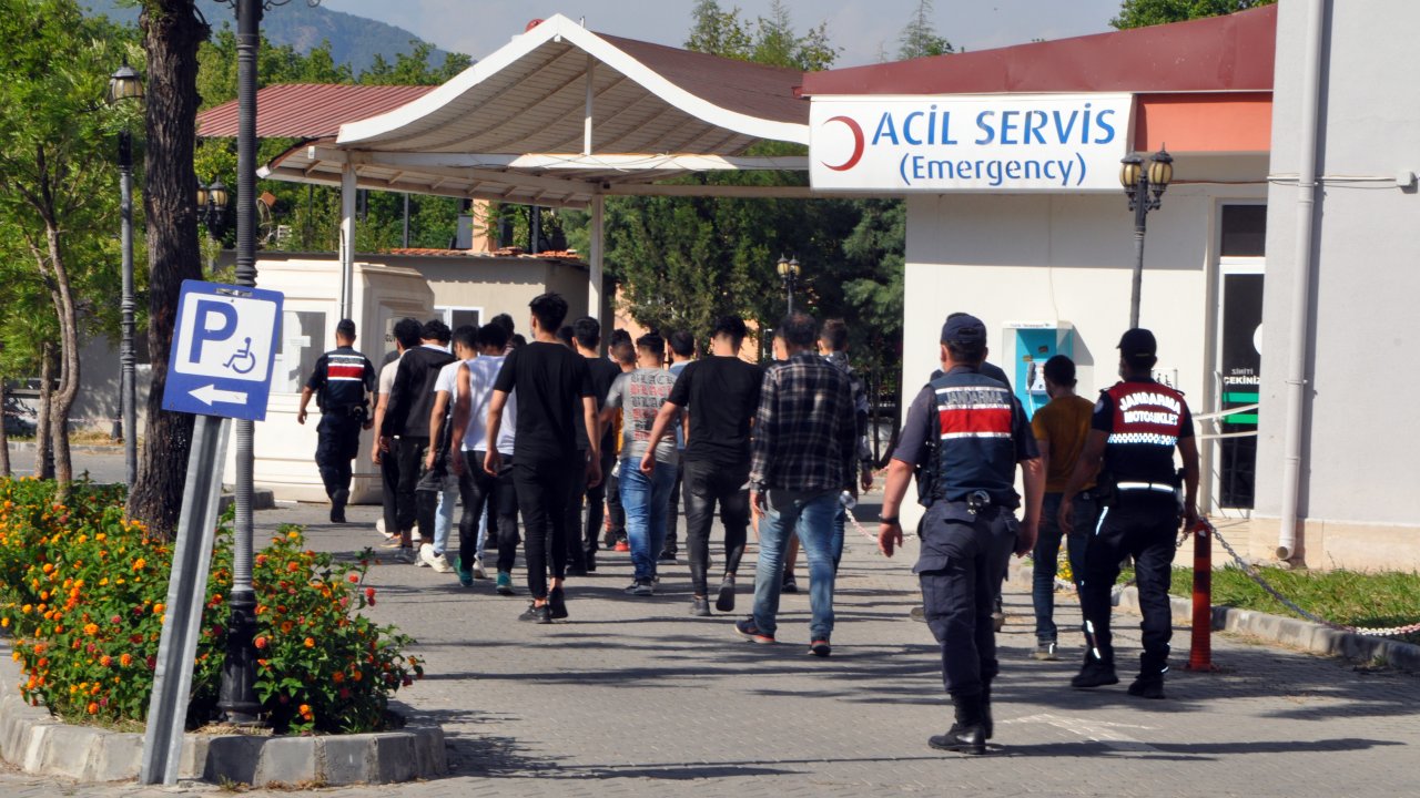 Fethiye'de 112 düzensiz göçmen yakalandı