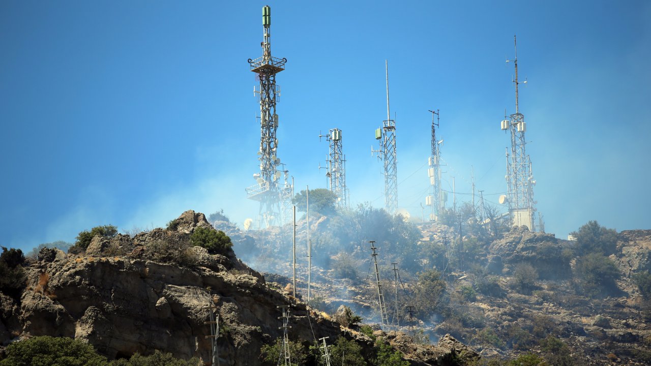 Verici istasyonlarının bulunduğu alanda çıkan yangın söndürüldü