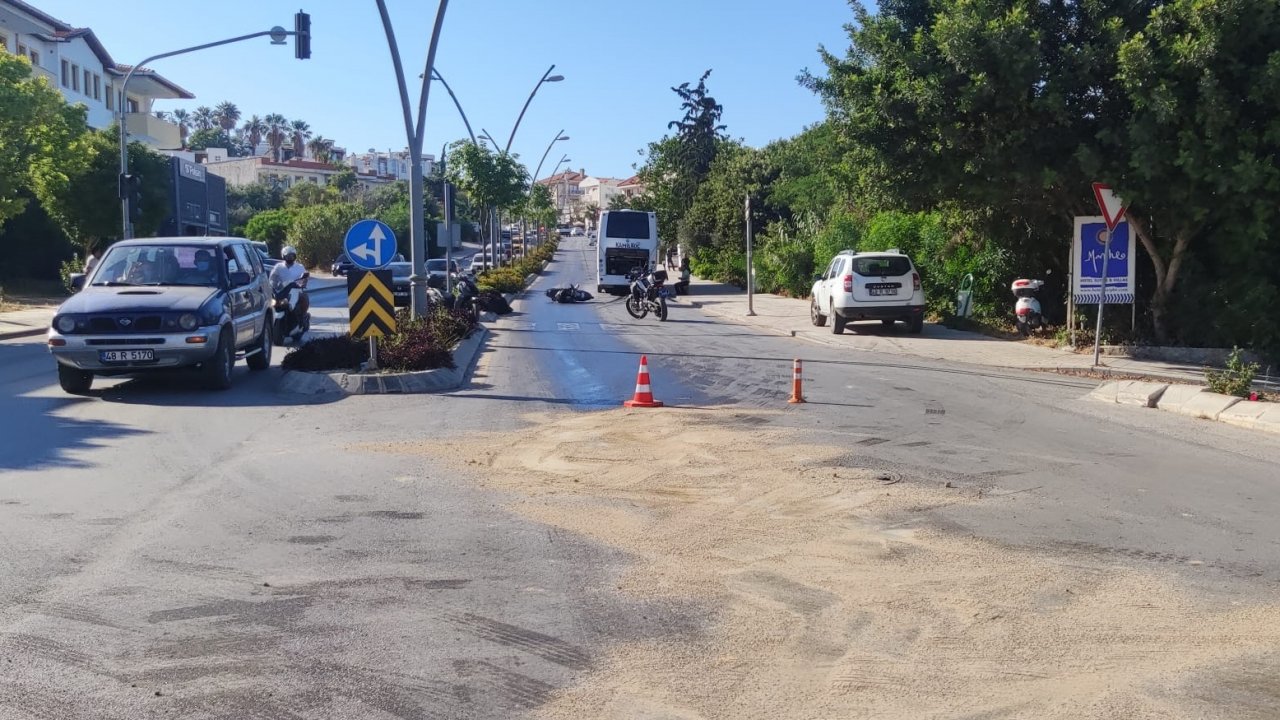 Yola dökülen yağ nedeniyle 8 motosiklet kazası oldu