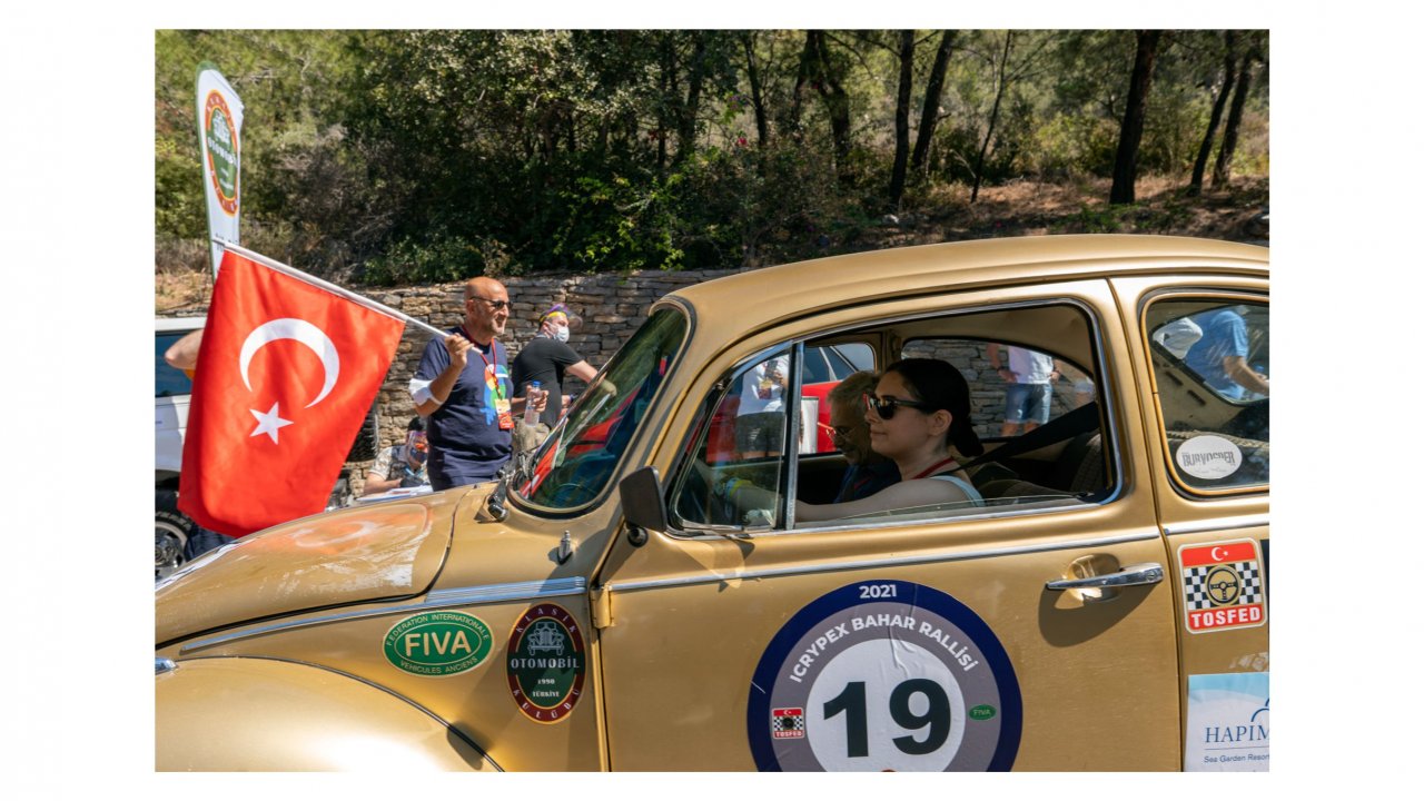 Nostalji Rüzgarı Bodrum’da Esti