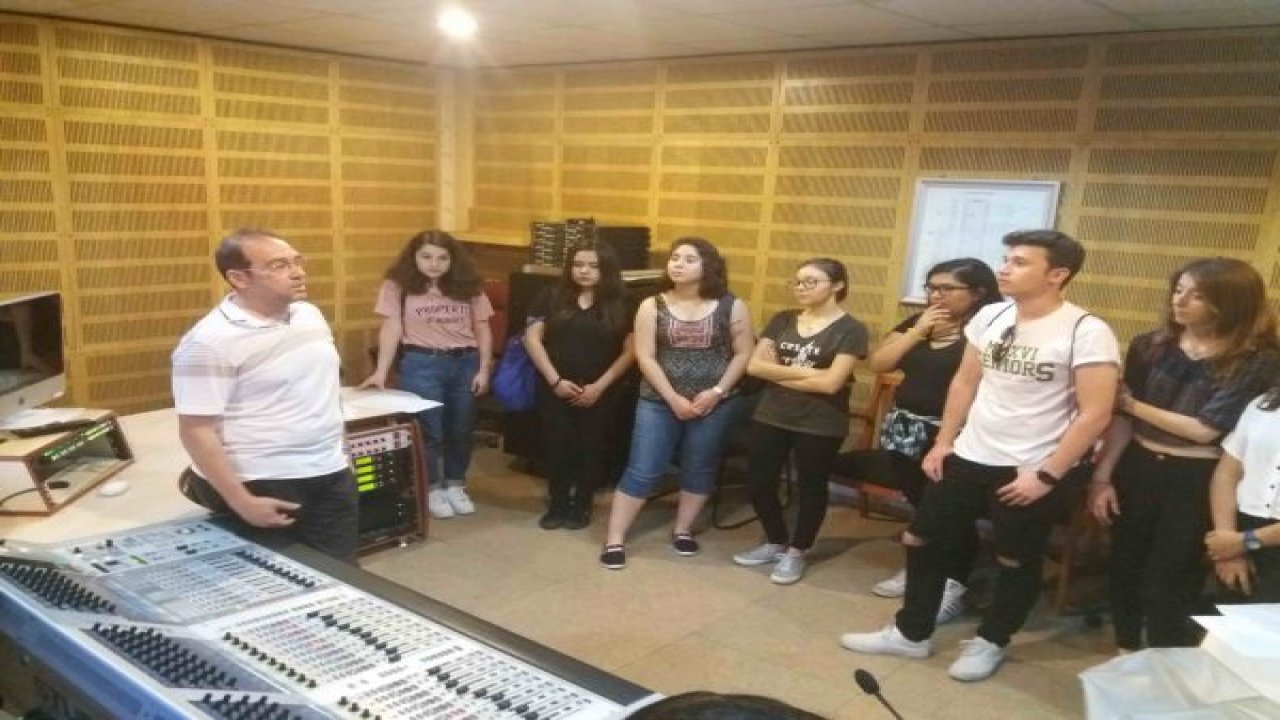 Öğrencilerden TRT Ziyareti