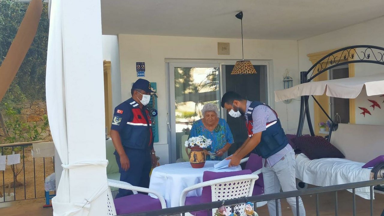 EĞİTİM BAHANESİYLE DOLANDIRDI