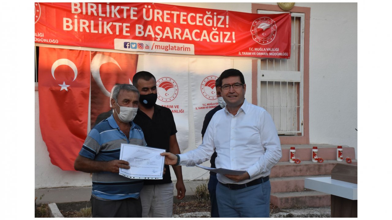 Hayvan yetiştiricileri sertifikalarını aldı