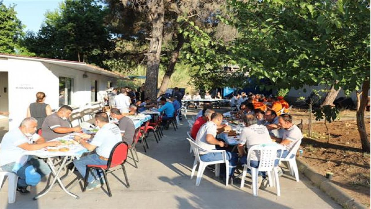 Belediye emekçilerine sezon öncesi moral kahvaltısı