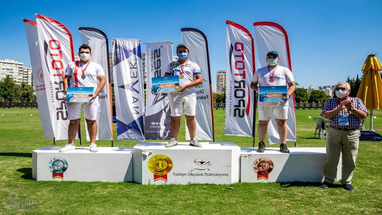 Öğrenciler Turnuvanın Şampiyonu Oldu