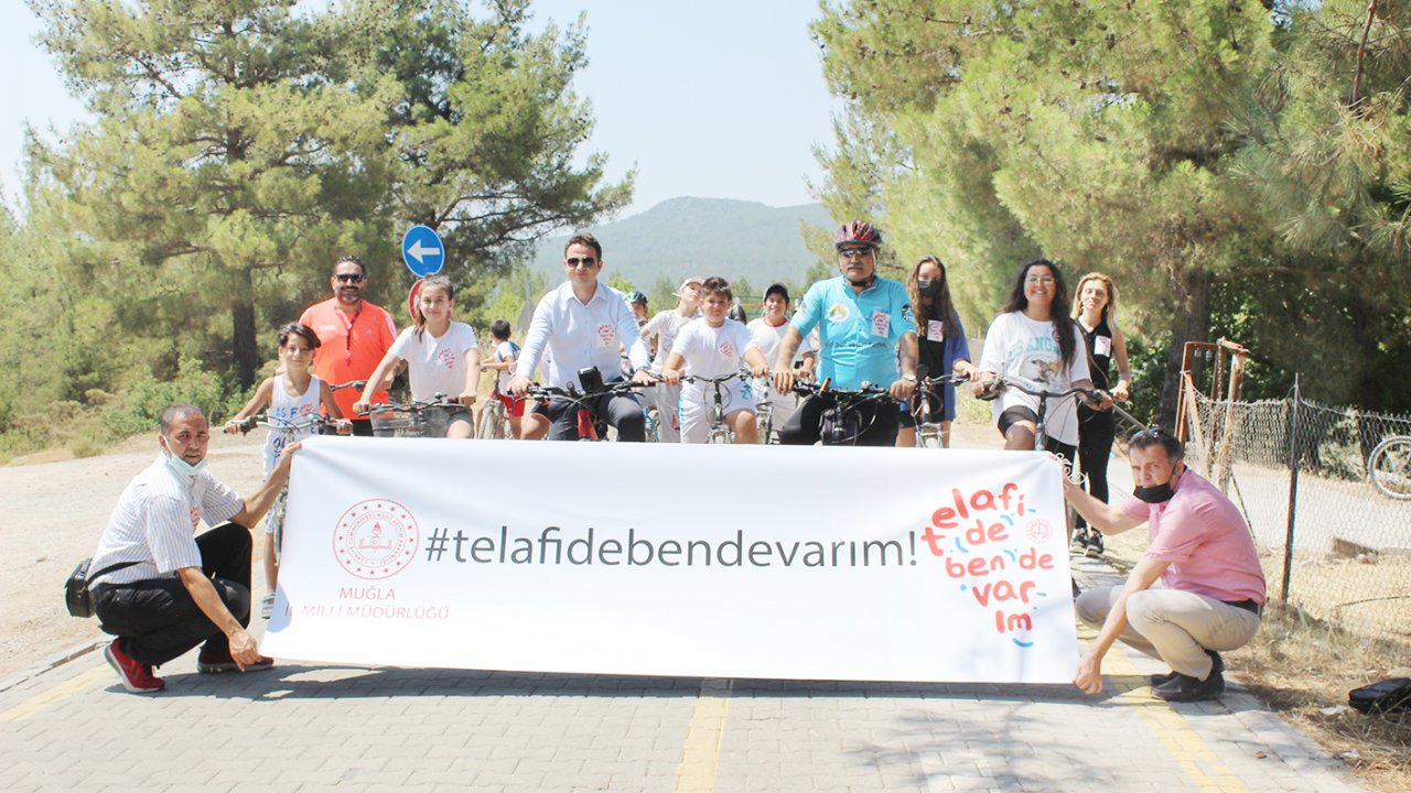 EMRE ÇAY, ULA’DA ÖĞRENCİLER İLE BİR ARAYA GELDİ