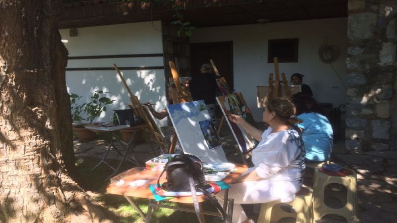 Kadınlardan Resim Kursuna ilgi