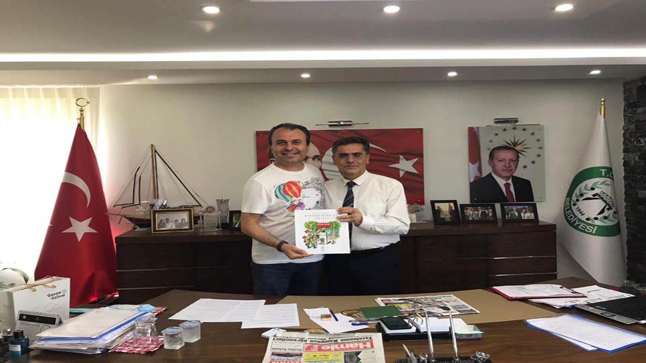 YATAĞANLI KARİKATÜRİSTEN TOKSÖZ’E ZİYARET