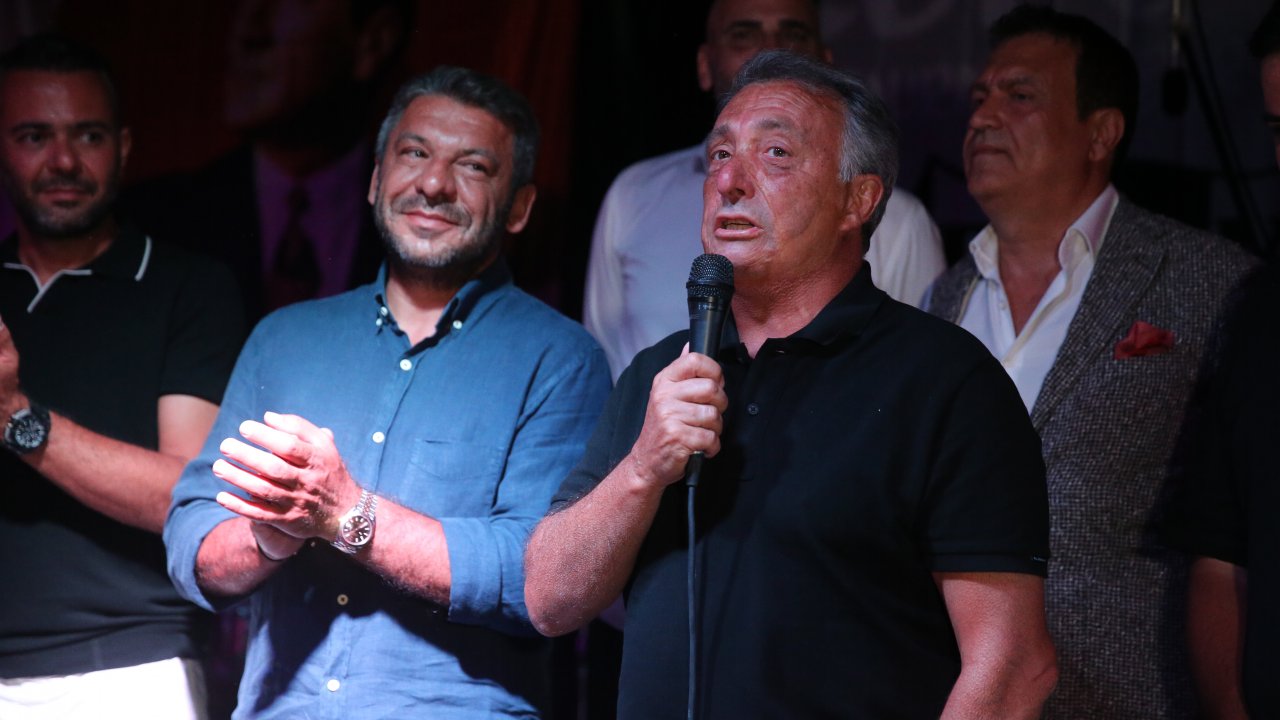BEŞİKTAŞ KULÜBÜ BAŞKANI AHMET NUR ÇEBİ: 