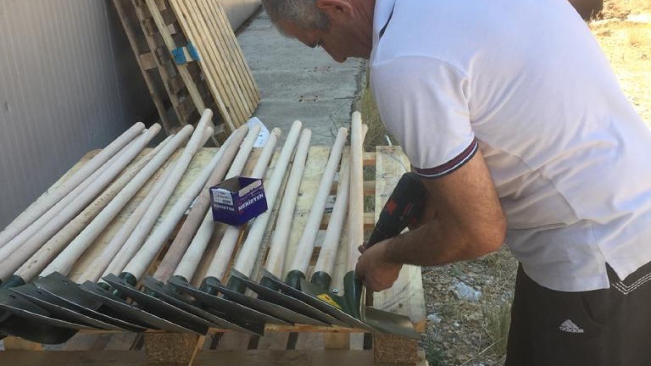 OKUL MÜDÜRÜNDEN ATÖLYESİNDE YANGIN SEFERBERLİĞİ