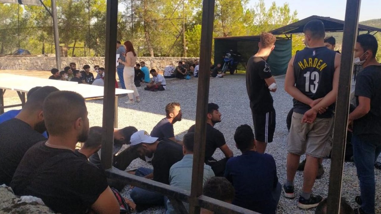 55 DÜZENSİZ GÖÇMEN YAKALANDI